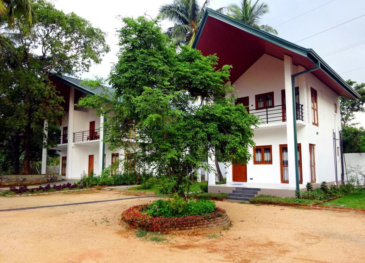 Athkandura Hotel Habarana Extérieur photo